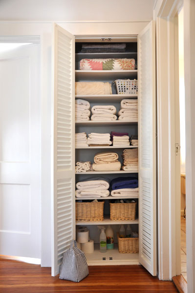 Organizing The Linen Closet The Lovely Geek