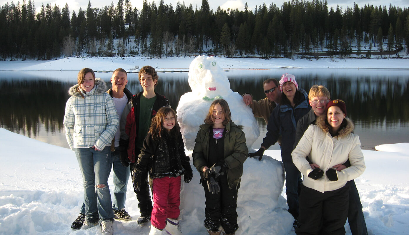 2009 Valentine's Day in the snow with family