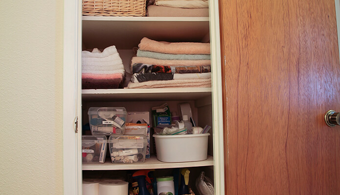 Organizing the Linen Closet