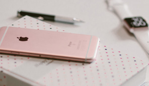 What's On My iPhone 6s #thelovelygeek