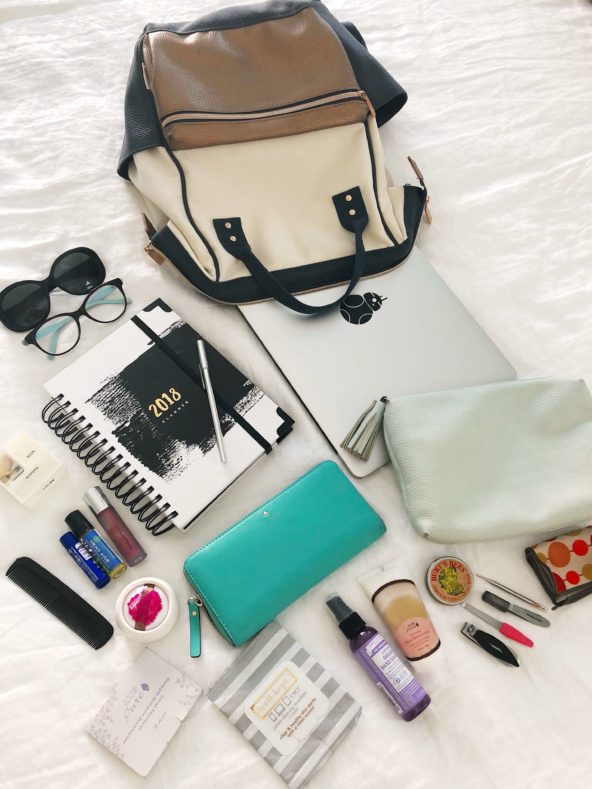 What’s In My Work Bag #thelovelygeek