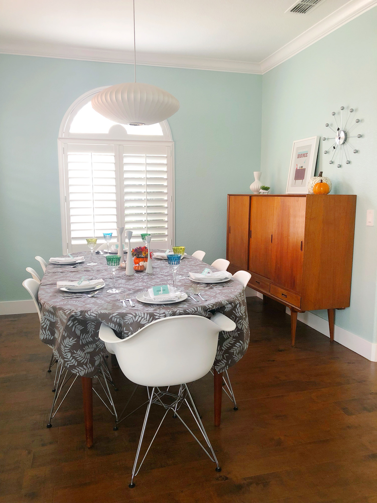 Dining room setup for Thanksgiving